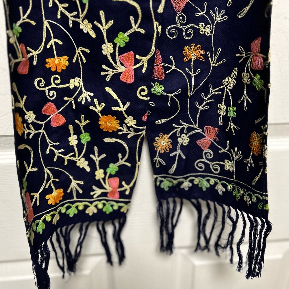 Colorful Floral Hand Embroidered Rectangular Scar… - image 5